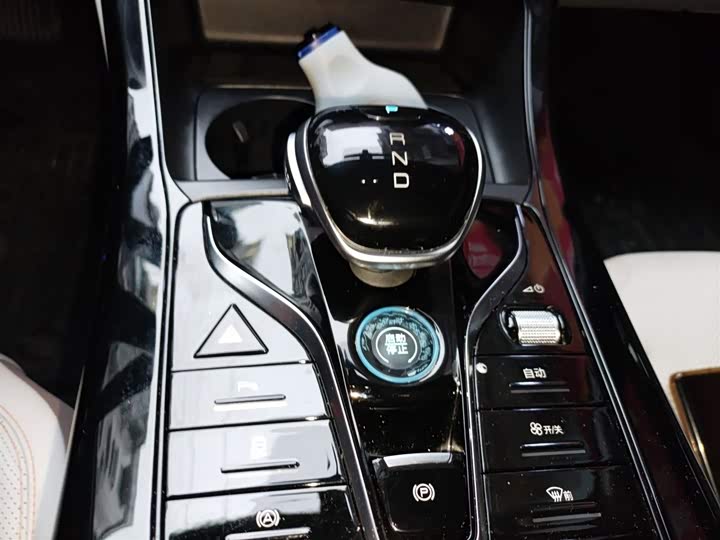 Фото 14 - BYD Qin Plus