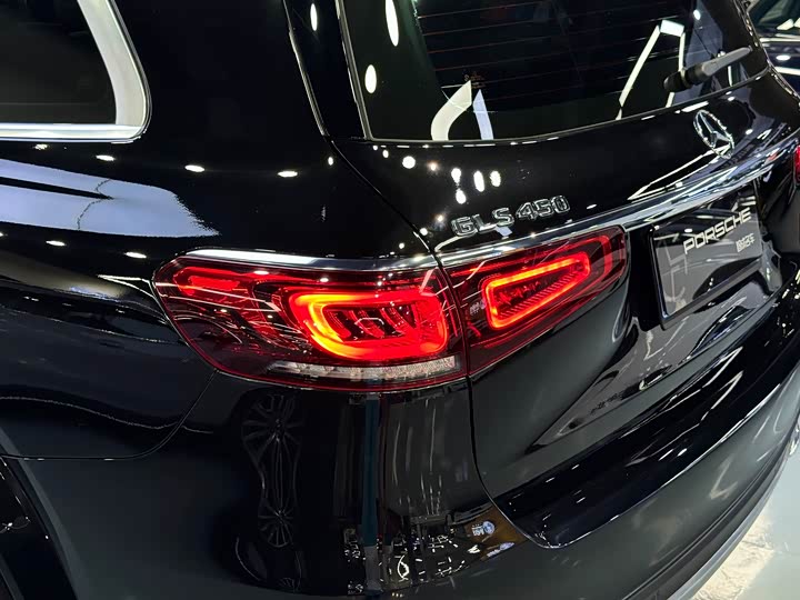 Фото 18 - Mercedes-Benz GLS-Class