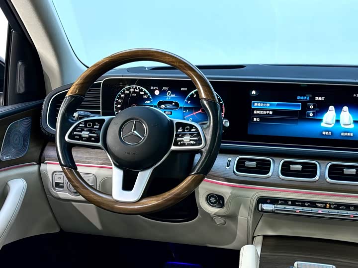 Фото 20 - Mercedes-Benz GLS-Class