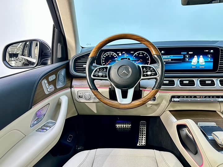 Фото 22 - Mercedes-Benz GLS-Class