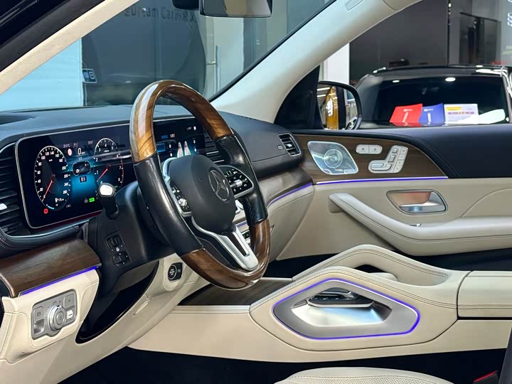 Фото 23 - Mercedes-Benz GLS-Class