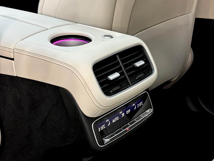 Фото 31 - Mercedes-Benz GLS-Class