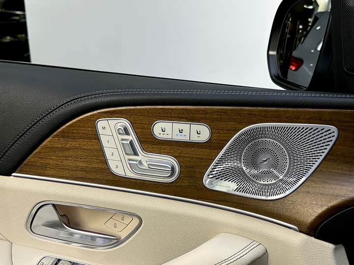 Фото 34 - Mercedes-Benz GLS-Class