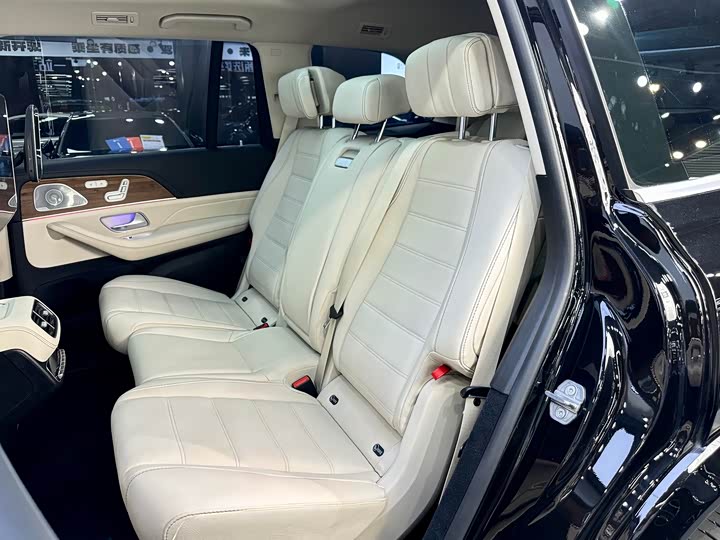 Фото 38 - Mercedes-Benz GLS-Class