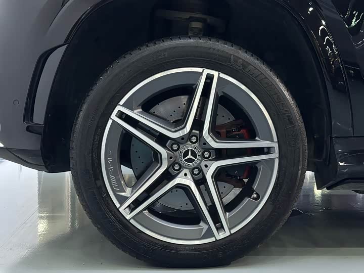 Фото 41 - Mercedes-Benz GLS-Class