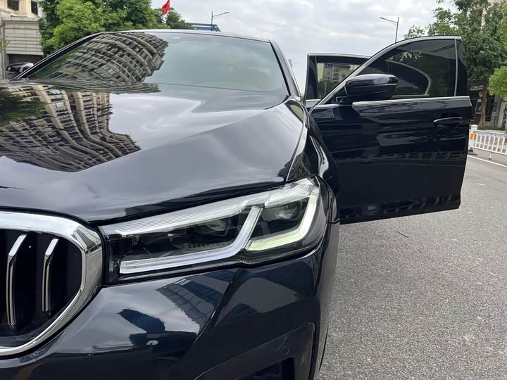 Фото 10 - BMW 5 Series