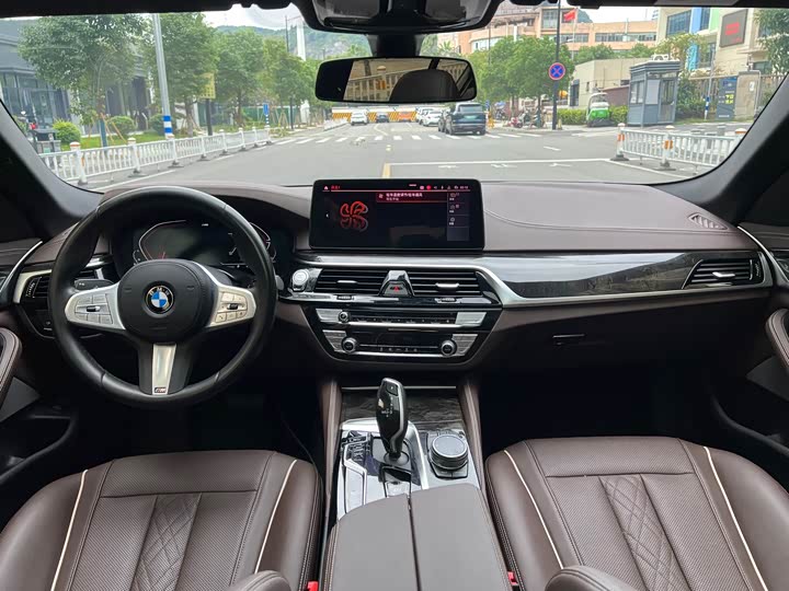 Фото 12 - BMW 5 Series