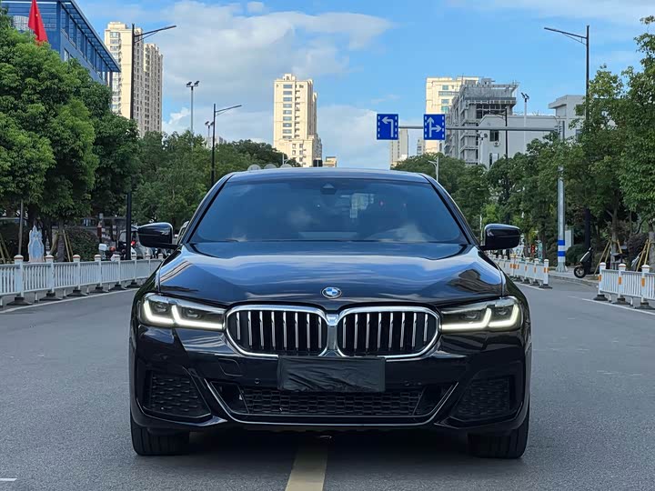 Фото 2 - BMW 5 Series