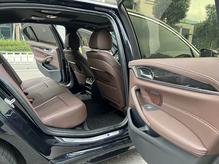 Фото 8 - BMW 5 Series