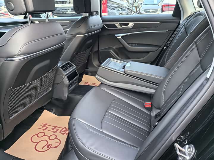 Фото 5 - Audi A6L