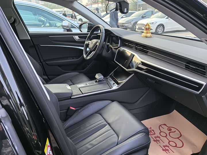 Фото 8 - Audi A6L