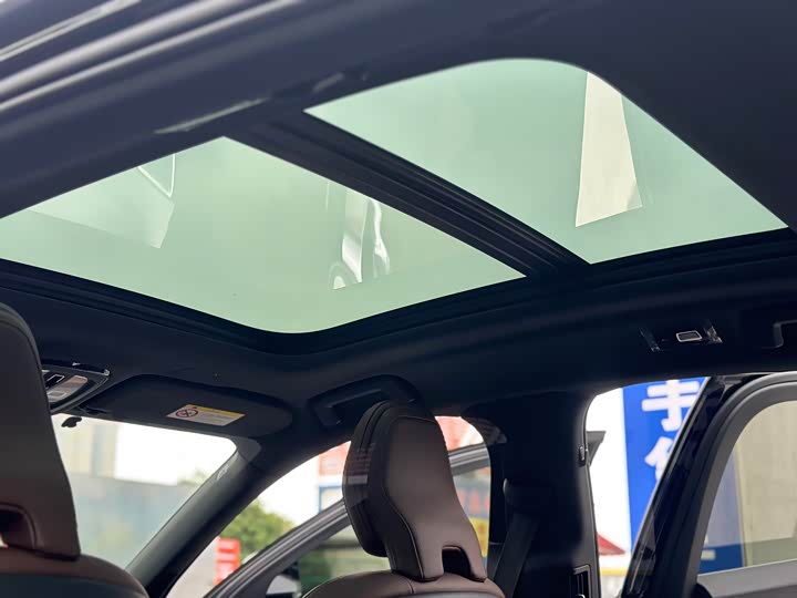 Фото 14 - Volvo S90