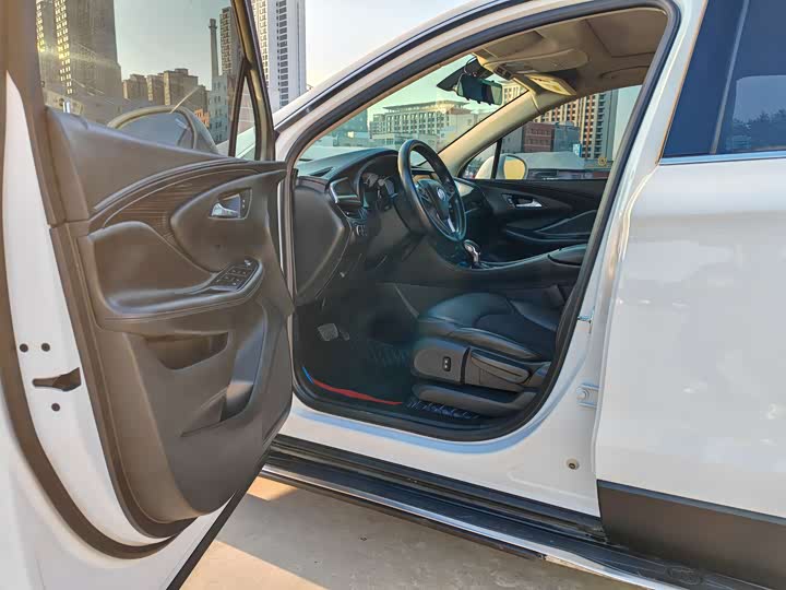 Фото 4 - Buick Envision Plus