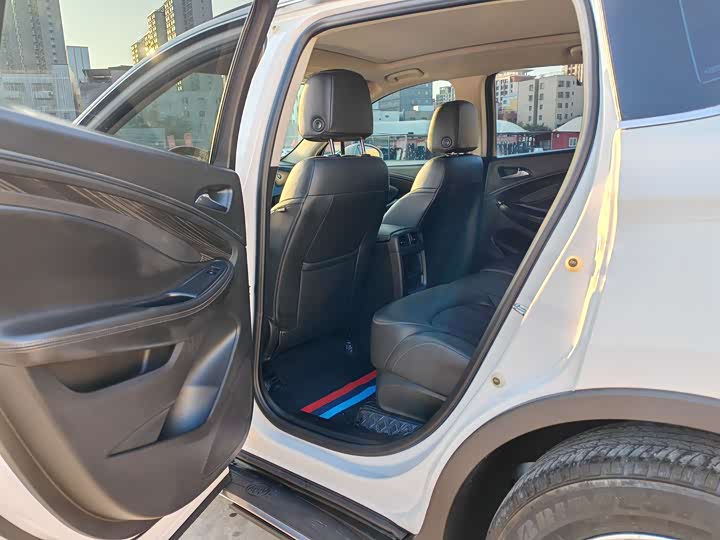 Фото 5 - Buick Envision Plus