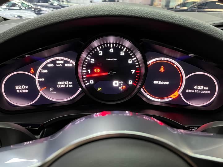 Фото 13 - Porsche Cayenne