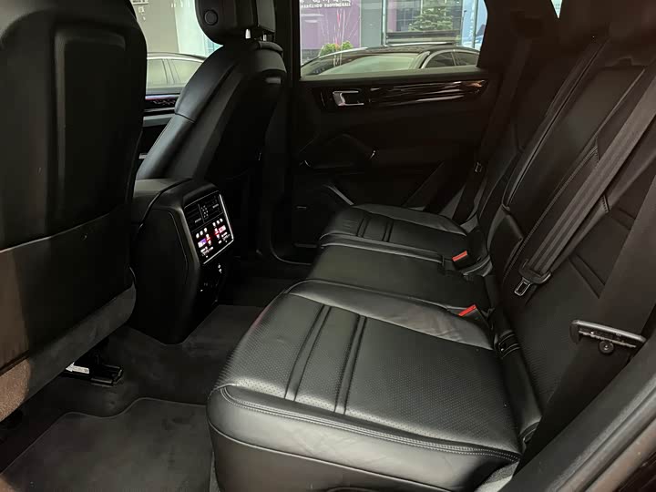 Фото 8 - Porsche Cayenne