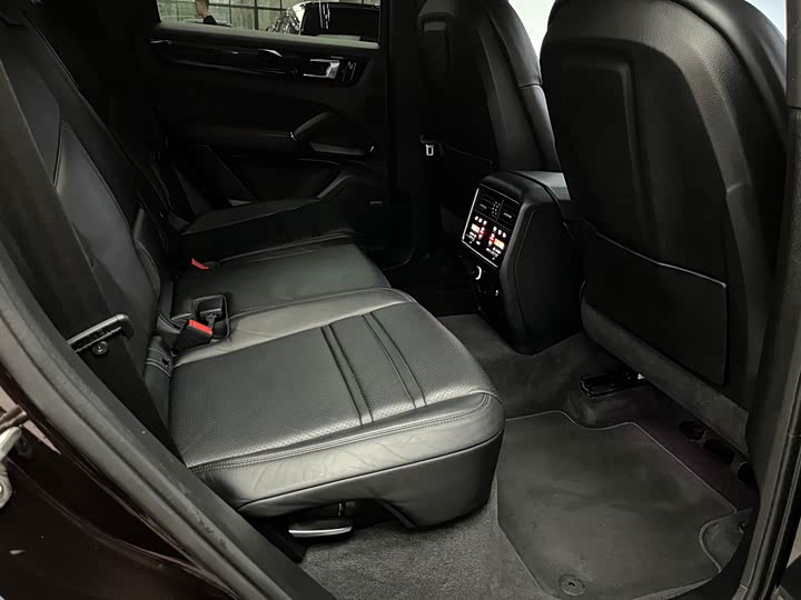 Фото 9 - Porsche Cayenne