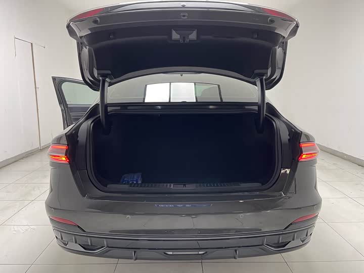 Фото 15 - Lincoln Z (Zephyr)