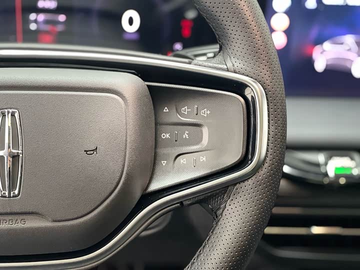 Фото 18 - Lincoln Z (Zephyr)