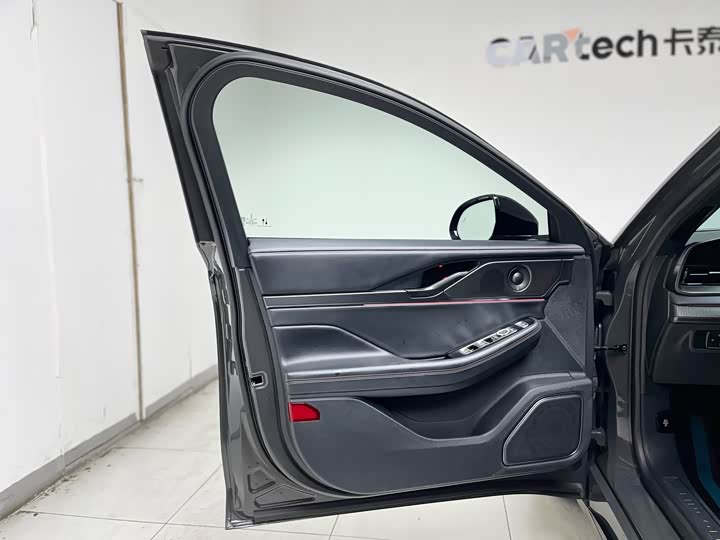 Фото 32 - Lincoln Z (Zephyr)