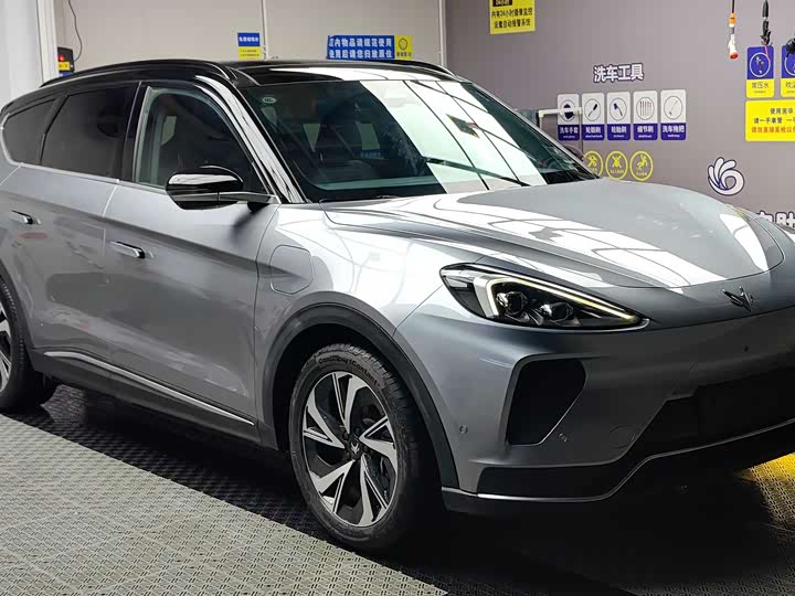 Фото 1 - BAIC Arcfox Alpha T