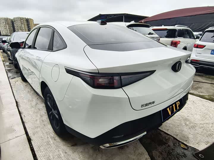 Фото 8 - Changan Yida