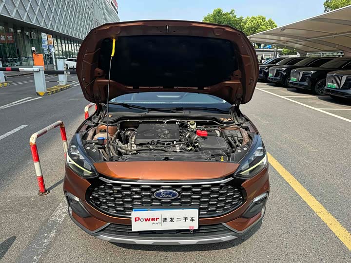 Фото 11 - Ford Focus