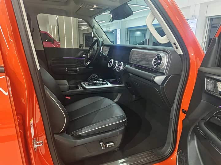 Фото 5 - Tank 300