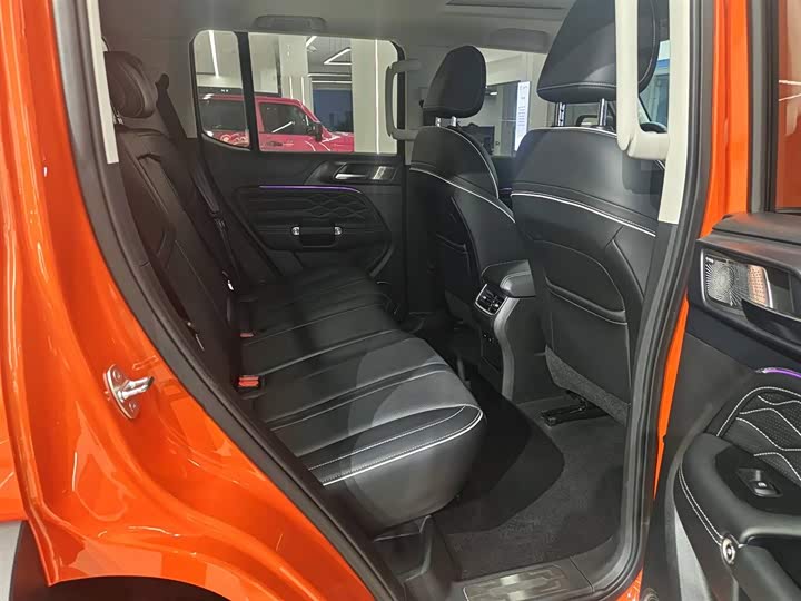 Фото 7 - Tank 300