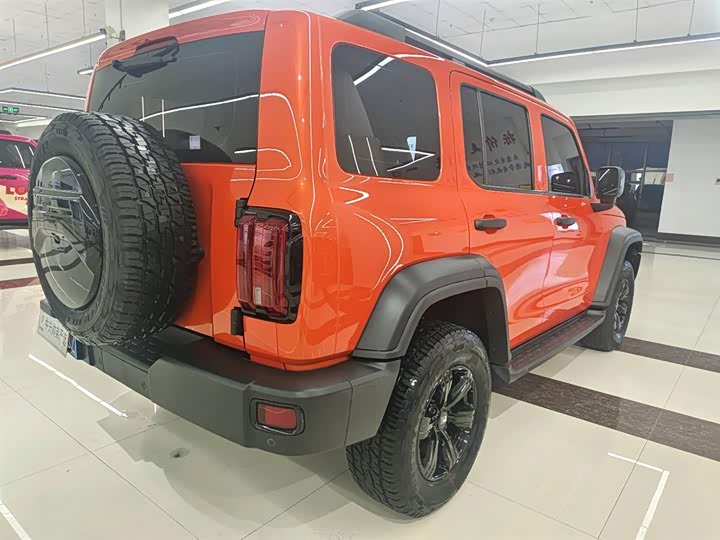 Фото 9 - Tank 300