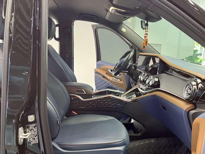 Фото 7 - Mercedes-Benz Vito