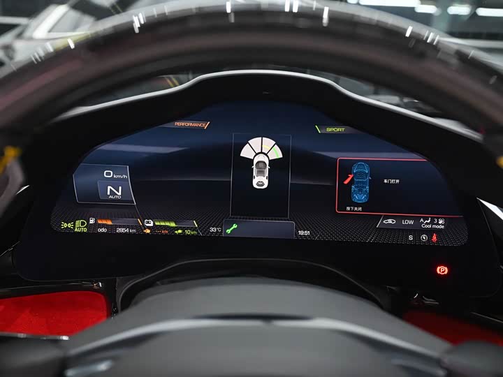 Фото 16 - Ferrari SF90