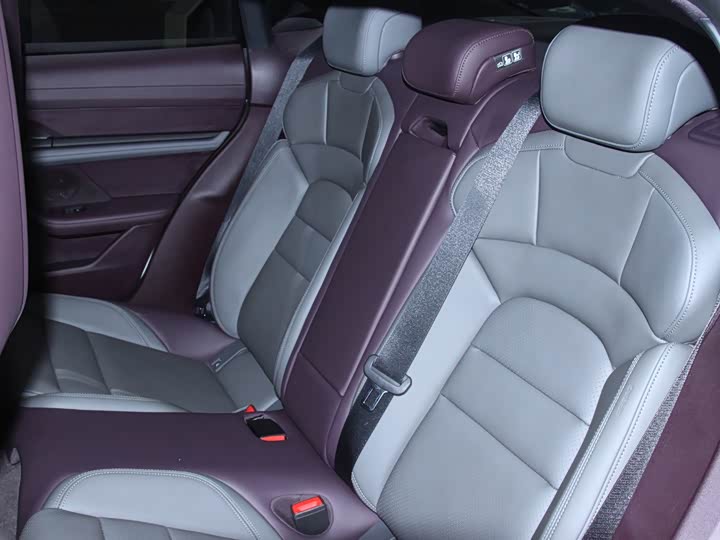 Фото 15 - Porsche Taycan