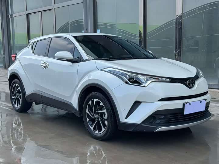 Фото 3 - Toyota Izoa