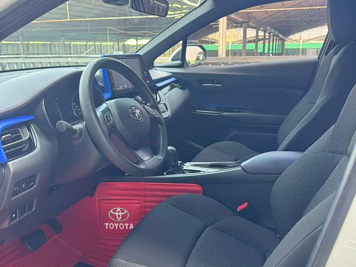 Фото 7 - Toyota Izoa