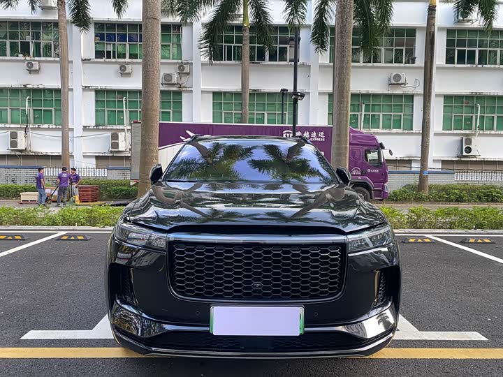 Фото 2 - LiXiang One