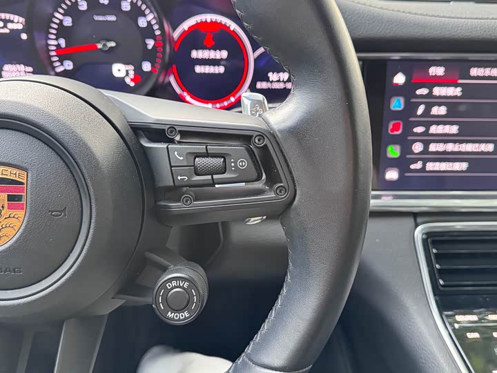 Фото 12 - Porsche Panamera