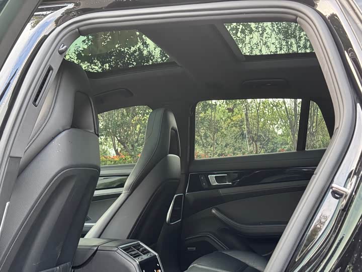 Фото 7 - Porsche Panamera