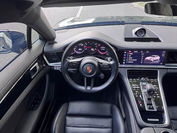 Фото 9 - Porsche Panamera