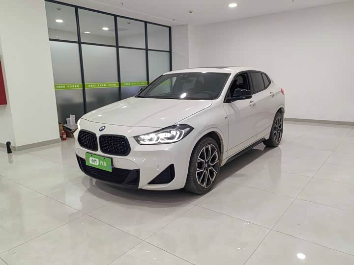 Фото 1 - BMW X2