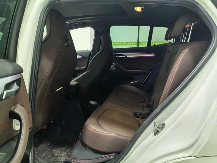 Фото 10 - BMW X2