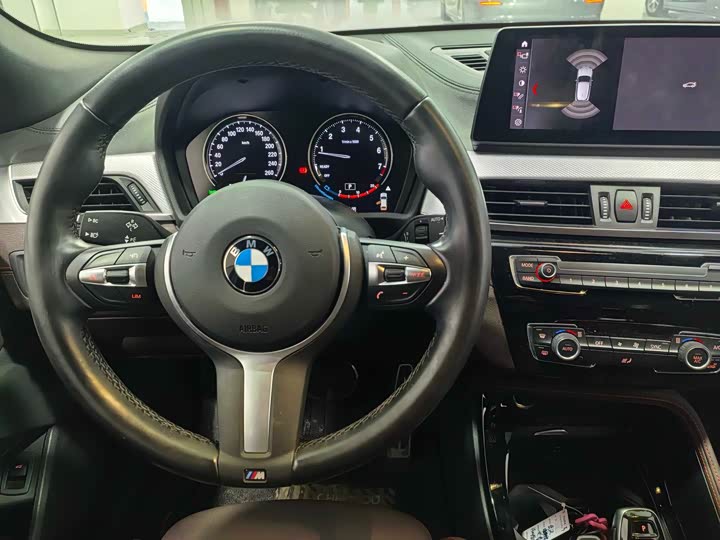 Фото 12 - BMW X2