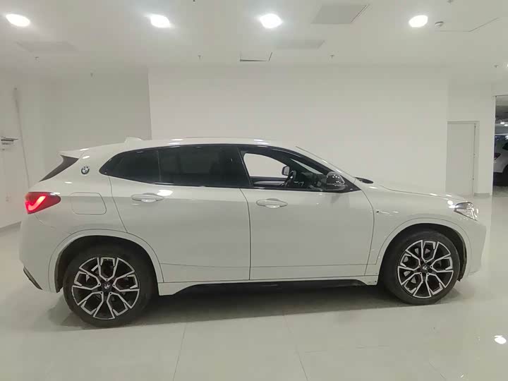 Фото 3 - BMW X2