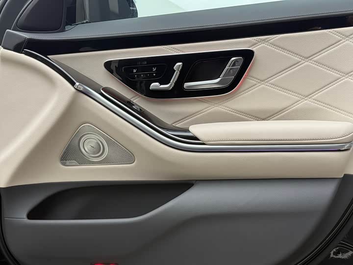 Фото 10 - Mercedes-Benz Maybach S-Class