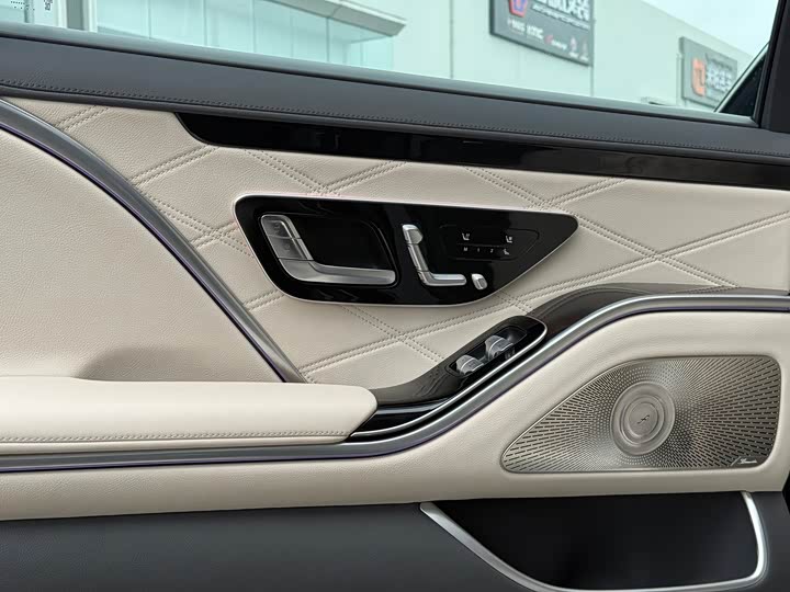 Фото 13 - Mercedes-Benz Maybach S-Class