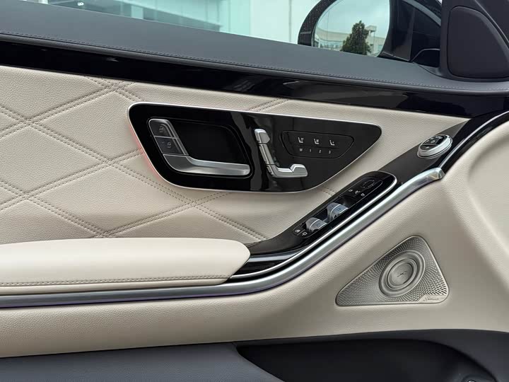 Фото 5 - Mercedes-Benz Maybach S-Class