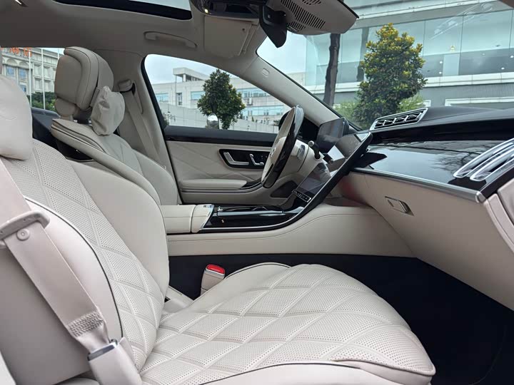 Фото 6 - Mercedes-Benz Maybach S-Class