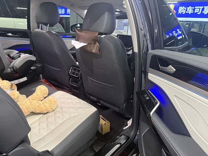 Фото 8 - Volkswagen ID.6 Crozz