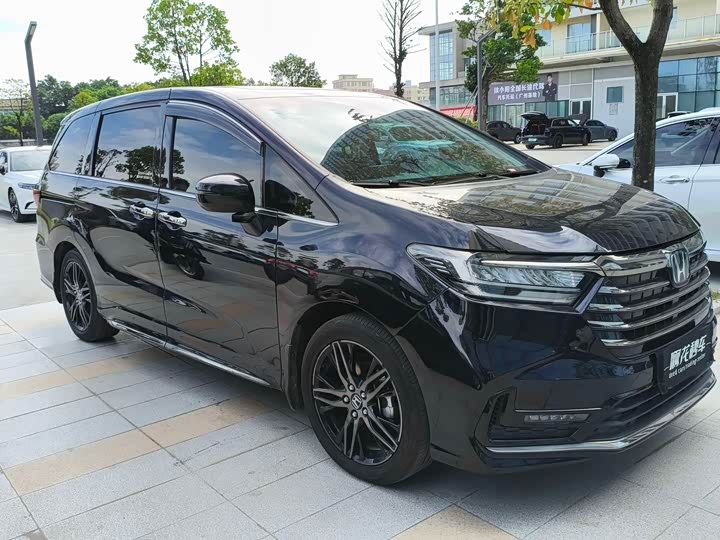 Фото 3 - Honda Odyssey