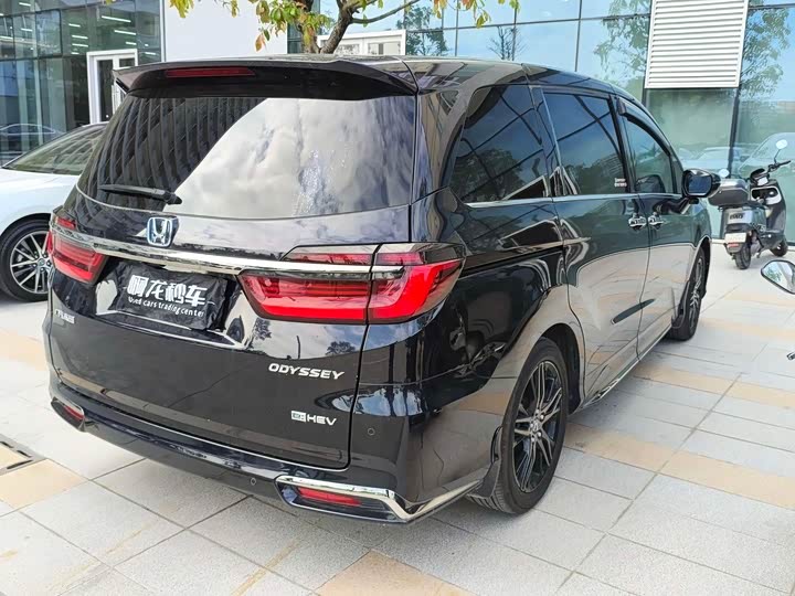 Фото 6 - Honda Odyssey